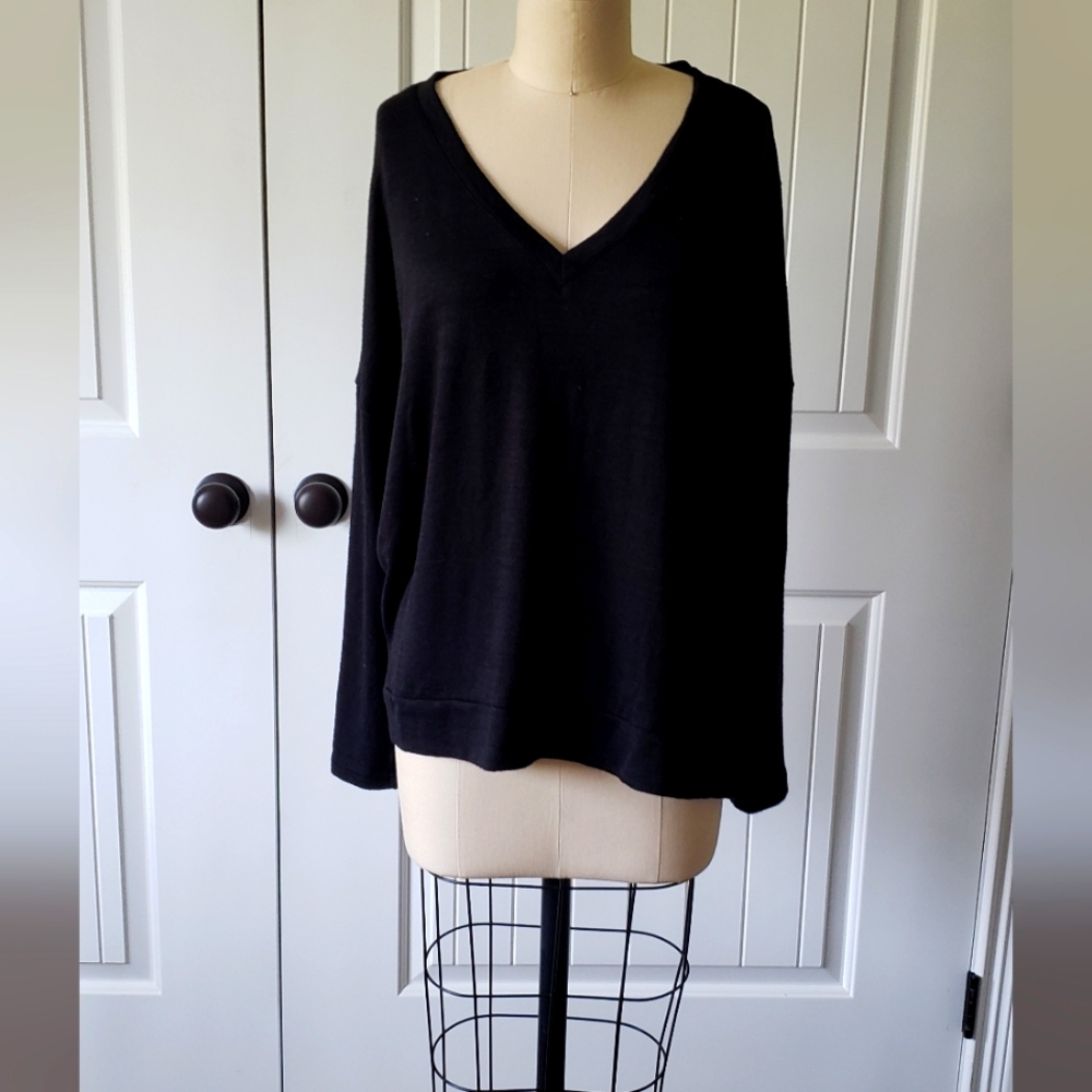 Long sleeve black top